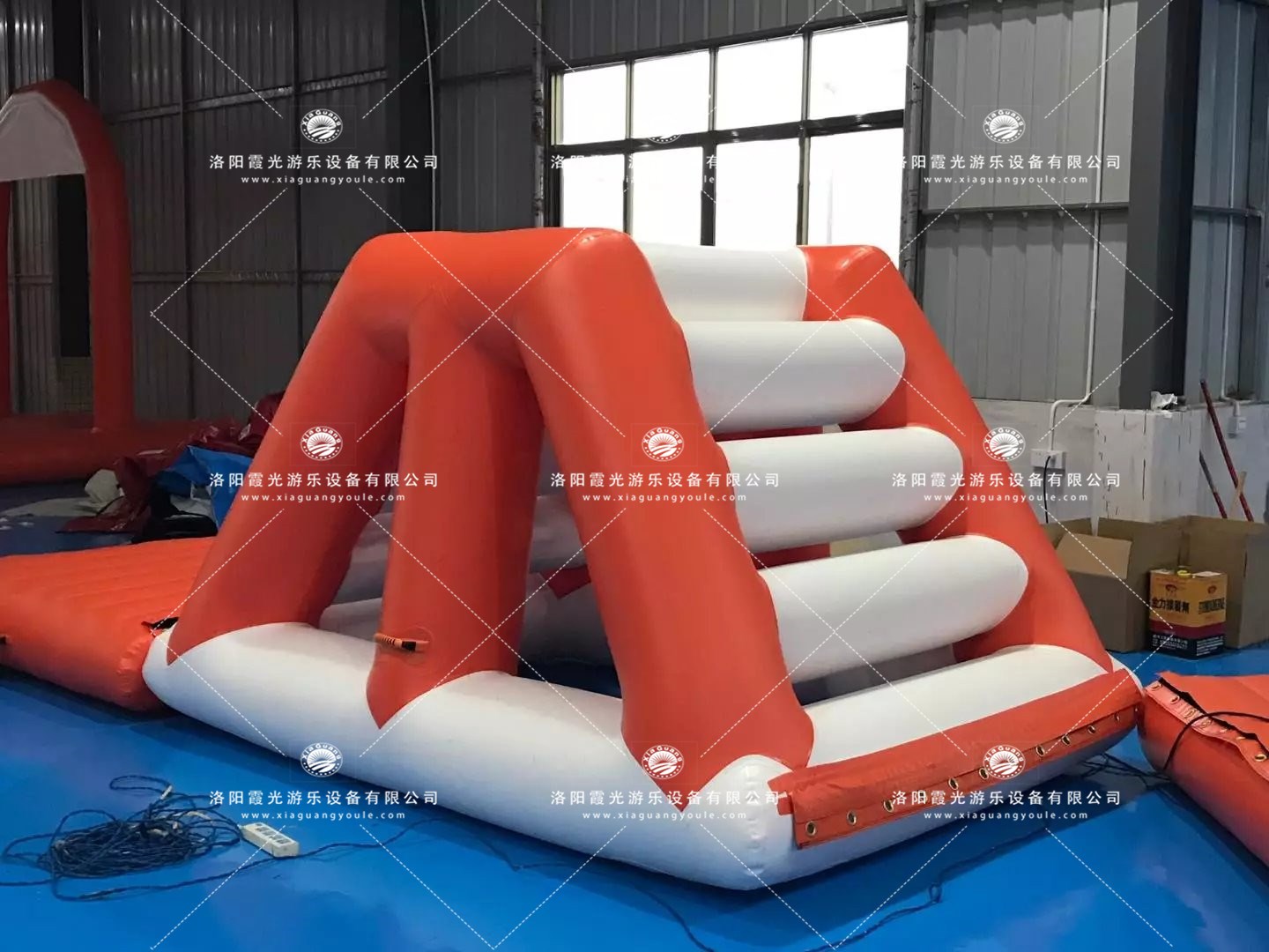 织金水上闯关设施